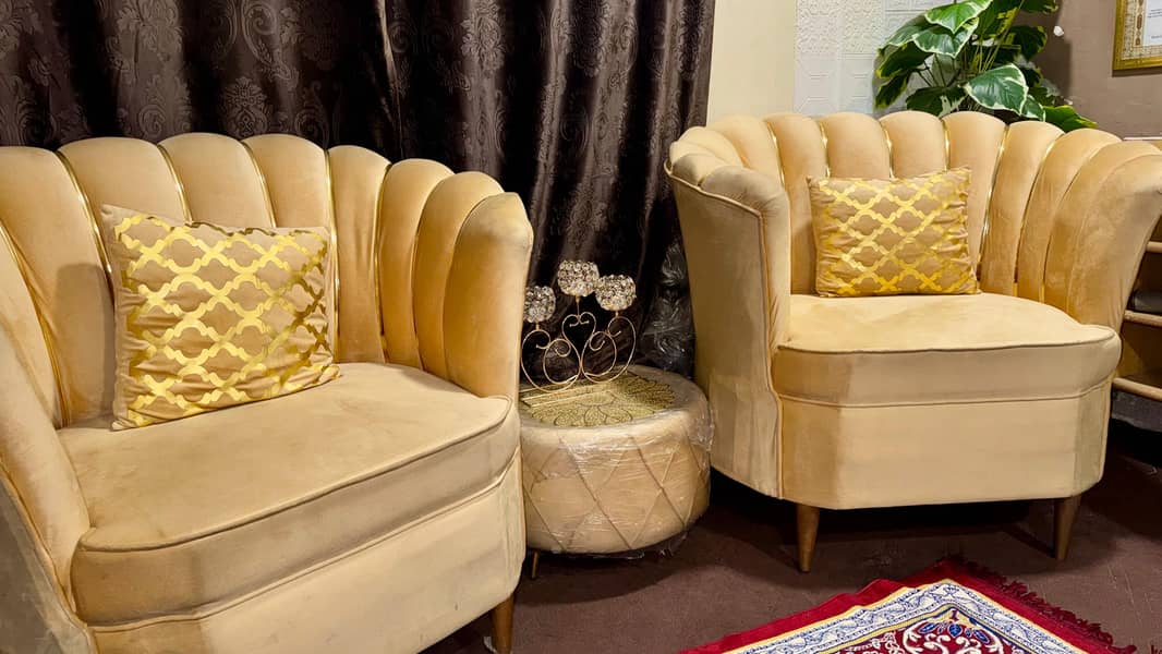 Bedroom sofa 1