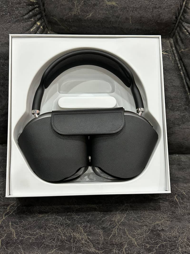 Airpords pro max 1