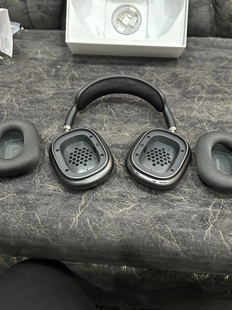 Airpords pro max 7