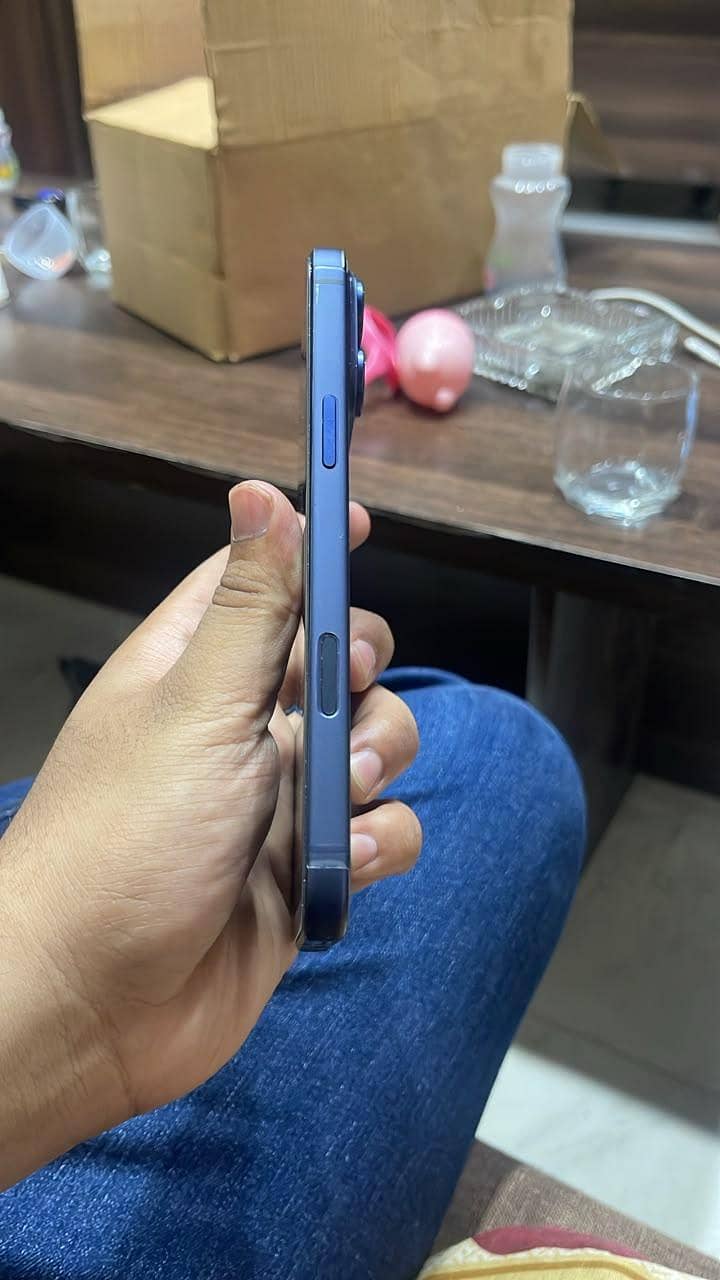 Apple iPhone 17 Pro Max factory unlocked 4