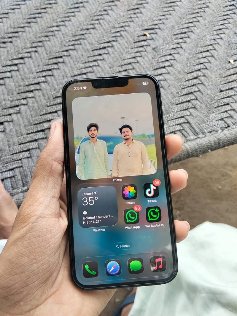 Apple iPhone 13 2
