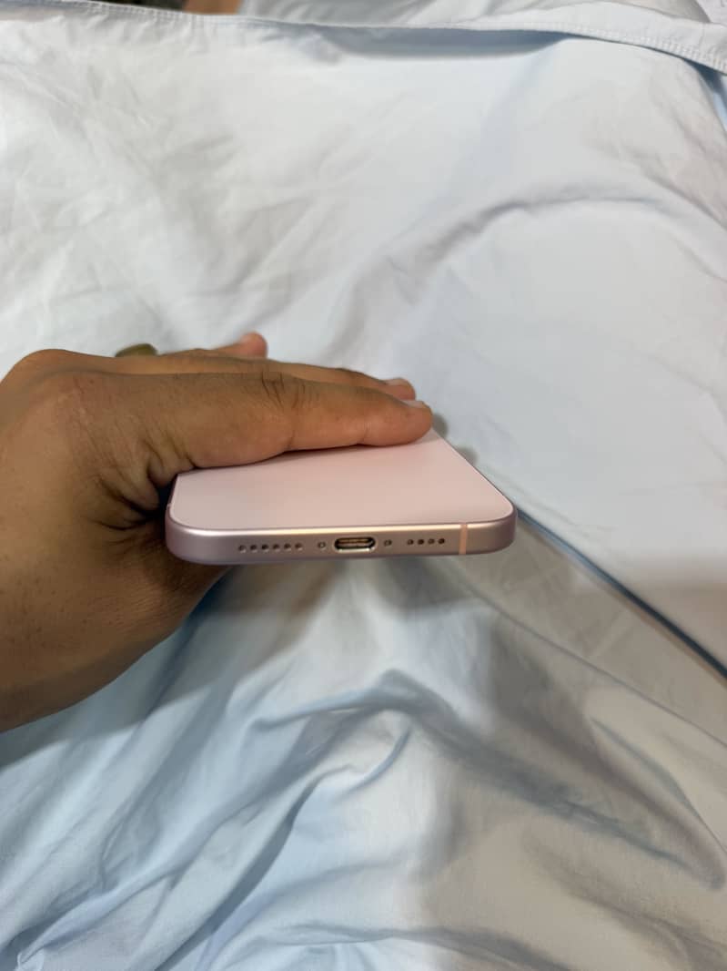 Apple iPhone 15 plus 3