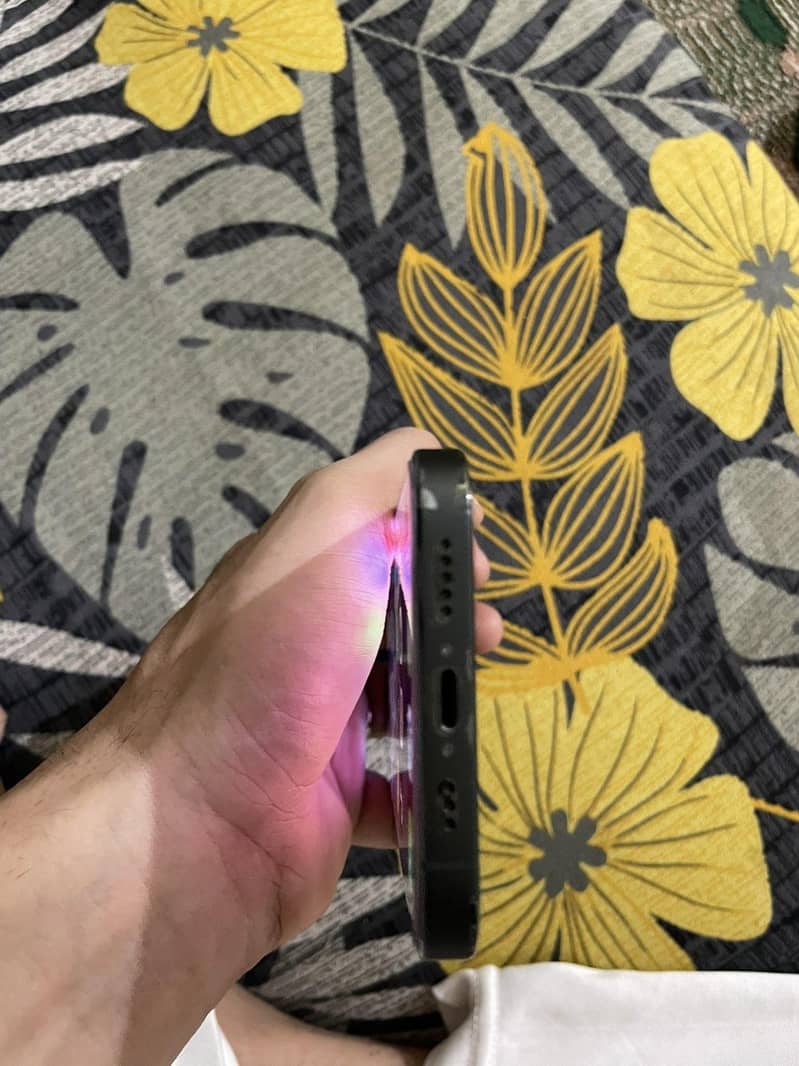 Apple iPhone 13 Pro 1