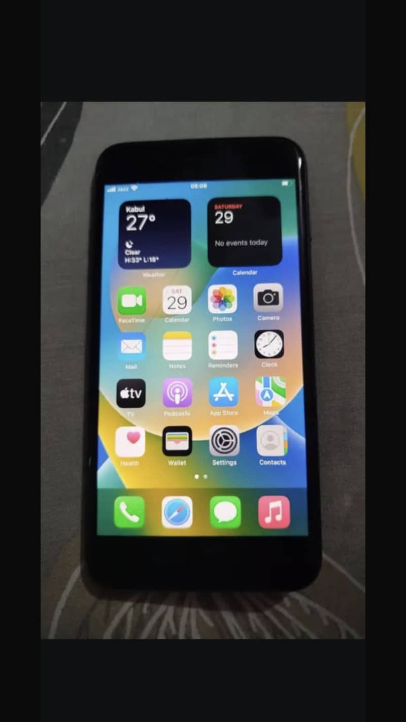Apple iPhone 8 Plus 1