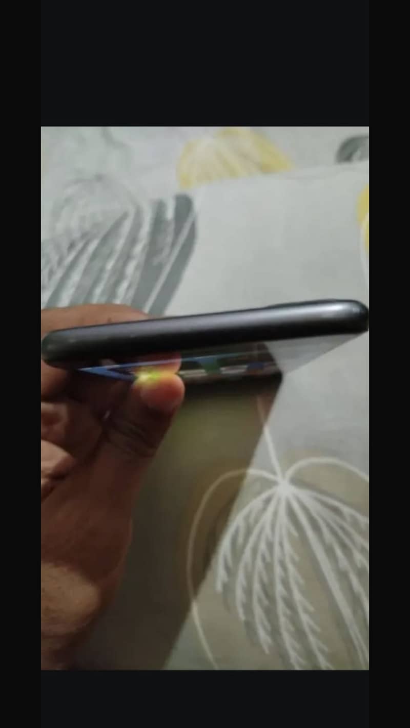 Apple iPhone 8 Plus 5