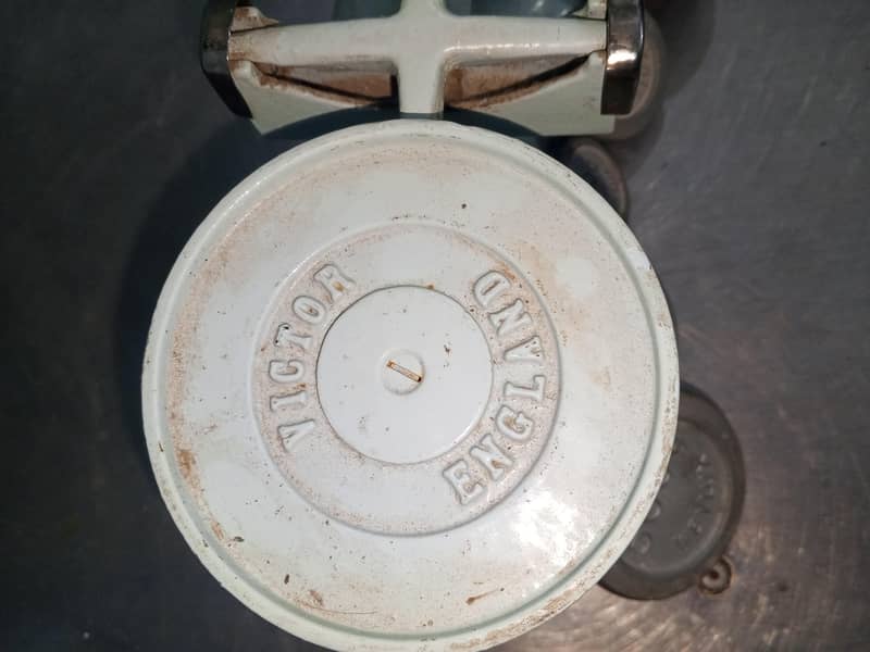 antique scale  2