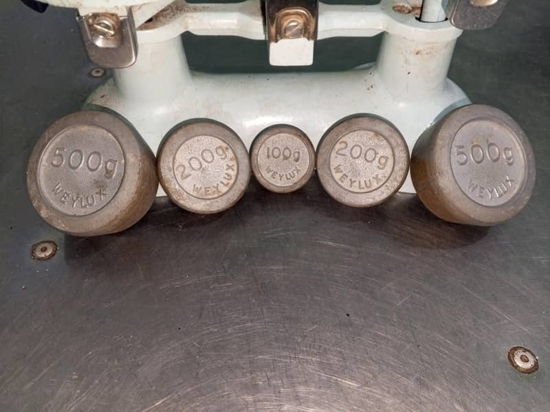 antique scale  4