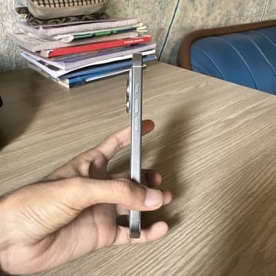 Apple iPhone 16 Pro