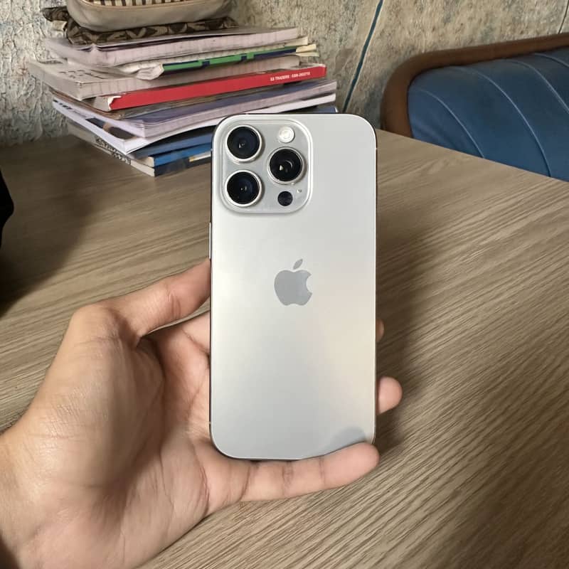 Apple iPhone 16 Pro 5