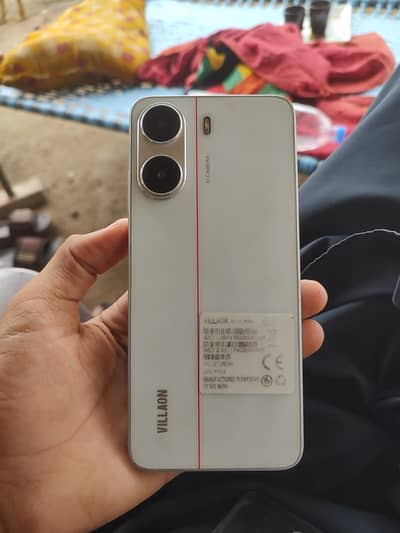 Motorola edge 2021 vallaon 50s all ok box and charger available