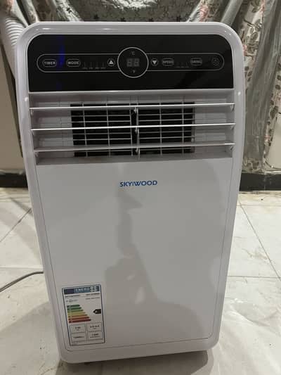 Skywood 1 Ton Portable AC – 12,000 BTU – Cooling & Heating
