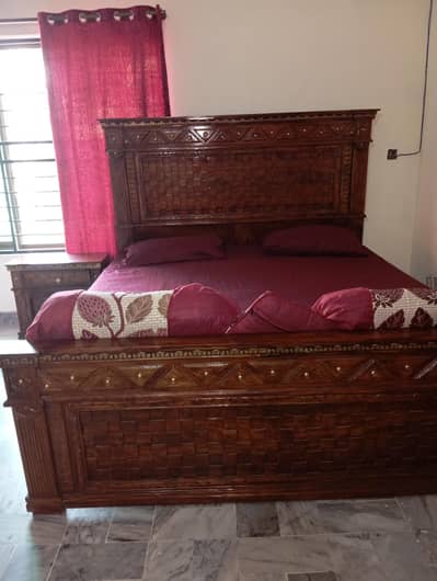 Shesham wooden double bed without dressing 2 side tables
