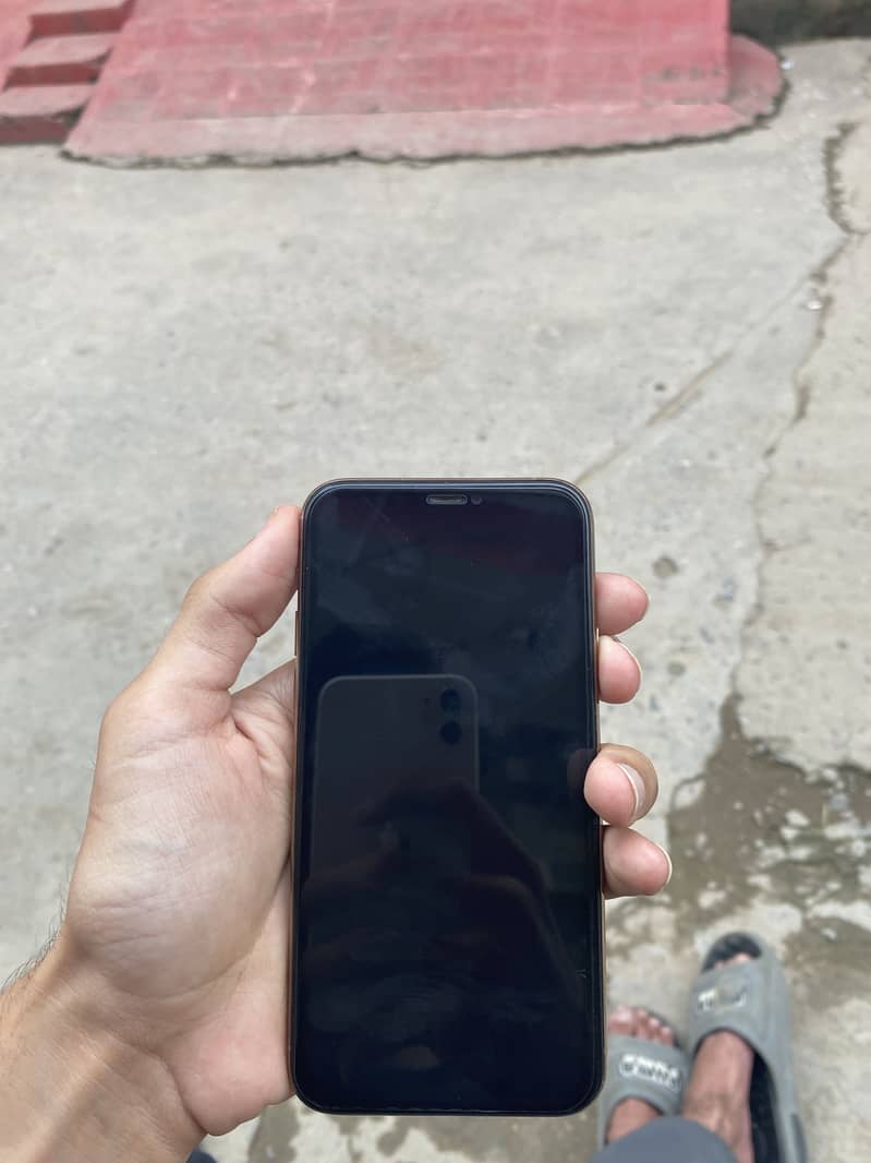 Apple iPhone 11 Pro 1