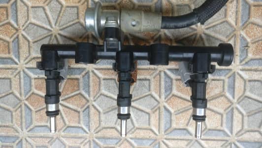 Fuel Injector For Sale! Daihatsu Mira Move Genuine Parts.