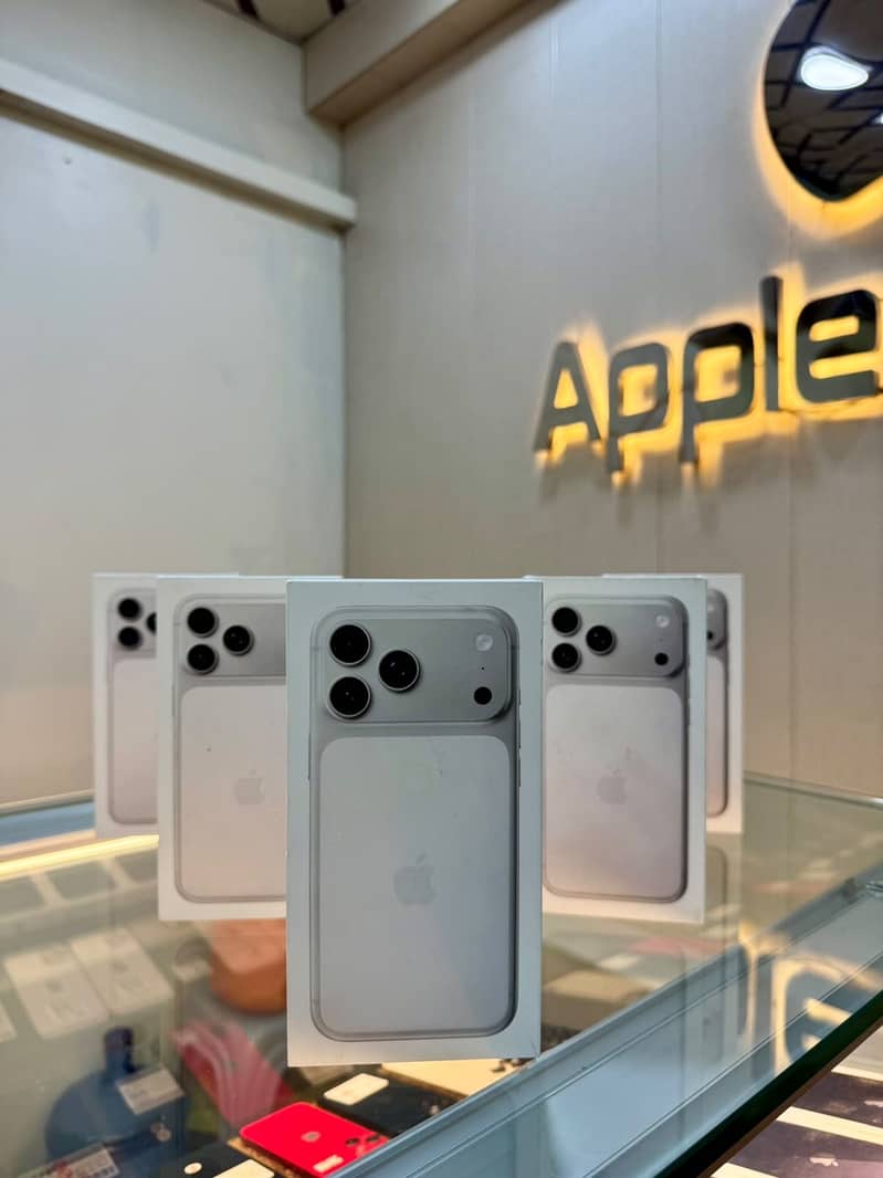 Apple iPhone 17 Pro Max 0