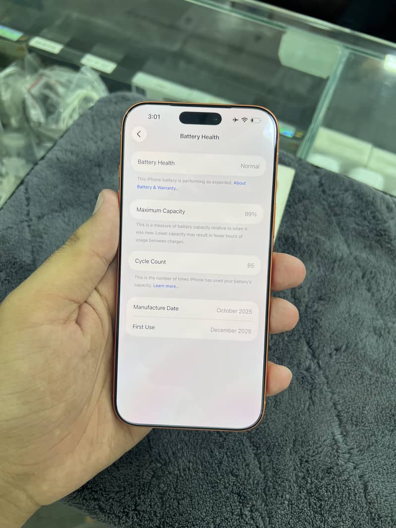 Apple iPhone 17 Pro Max 2