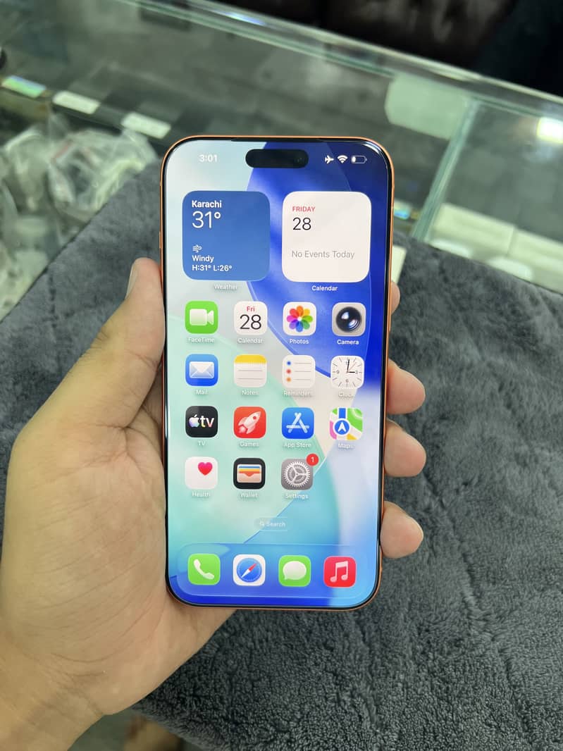 Apple iPhone 17 Pro Max 1