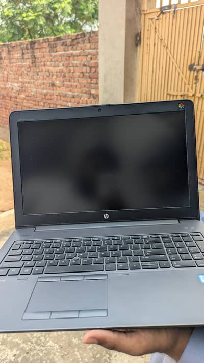 Hp Zbook 15 G5 | 4GB M2200 GPU | 32GB RAM | 512 GB  Samsung NVMe