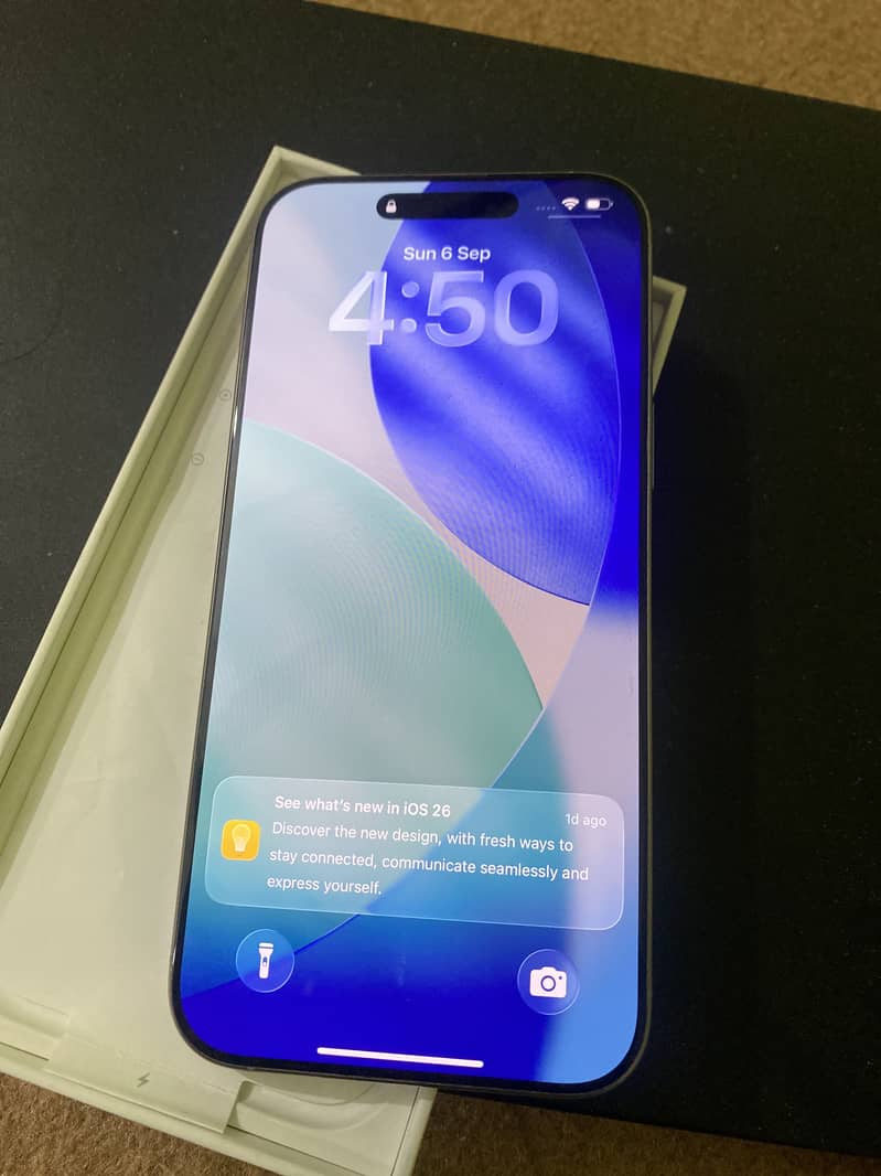 Apple iPhone 16 Pro Max 1