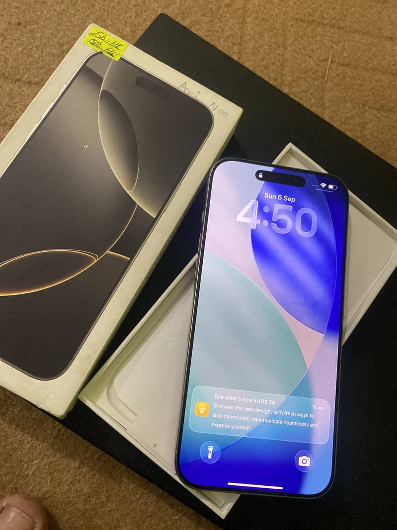 Apple iPhone 16 Pro Max 4