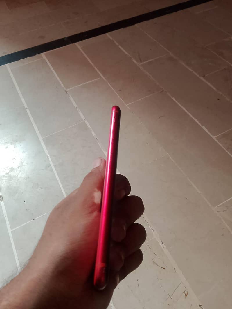 Apple iPhone SE 8