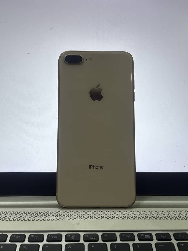 Apple iPhone 8 Plus 1