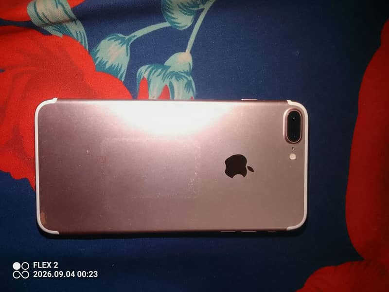 Apple iPhone 7 Plus 2