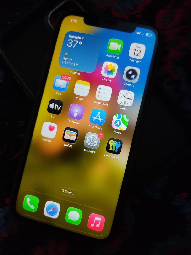 Apple iPhone 11 3