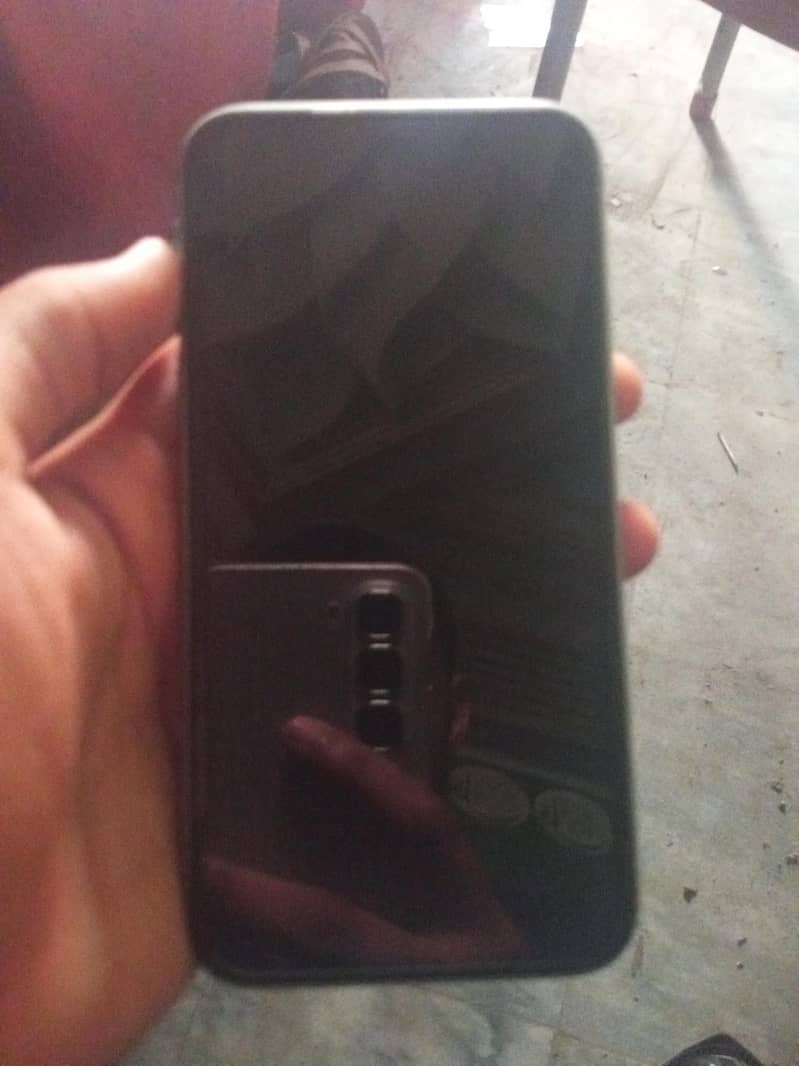 Apple iPhone 11 0