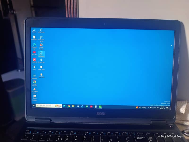 DELL Latitude E5550 0