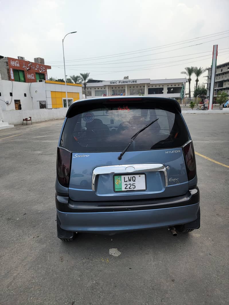 santro exactive 1