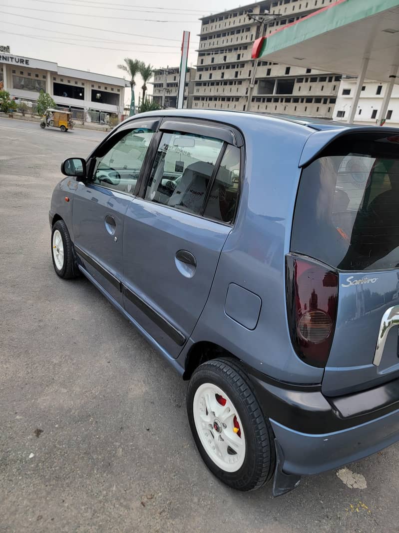 santro exactive 2