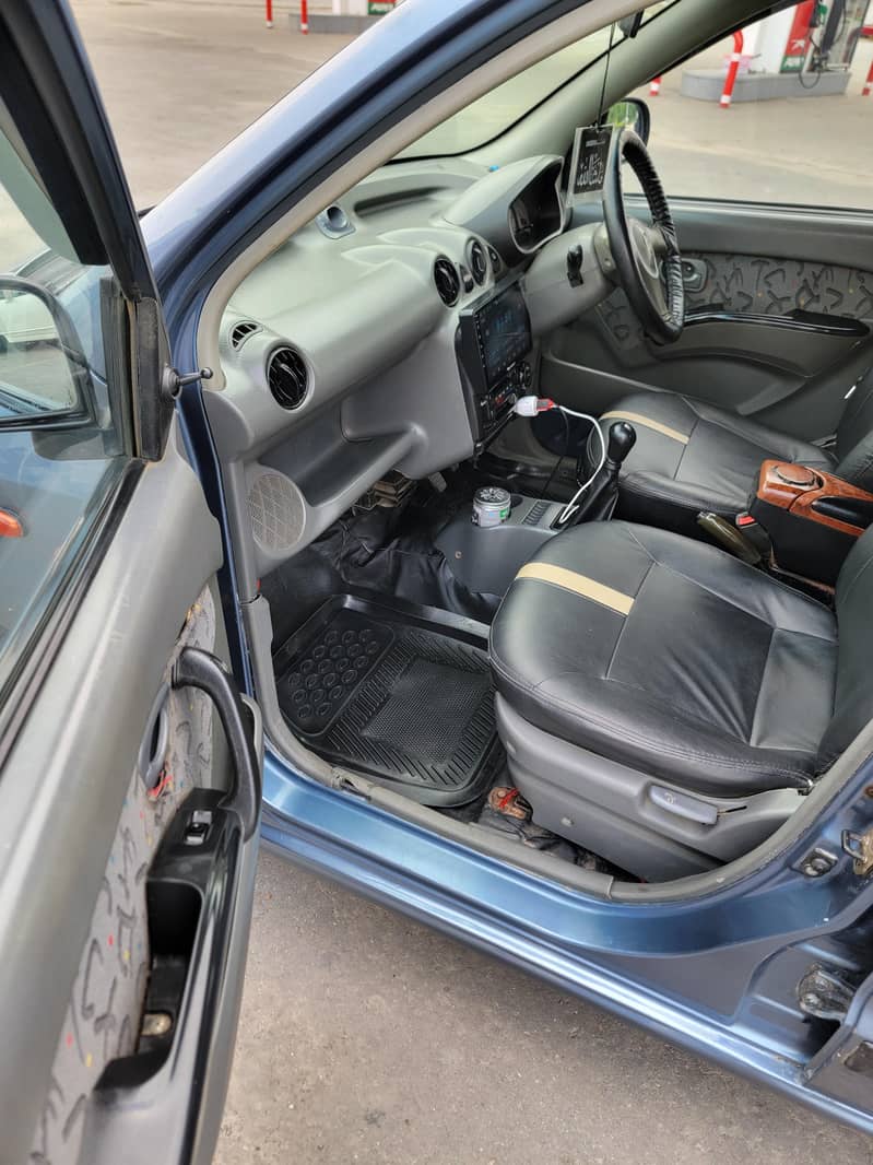 santro exactive 13