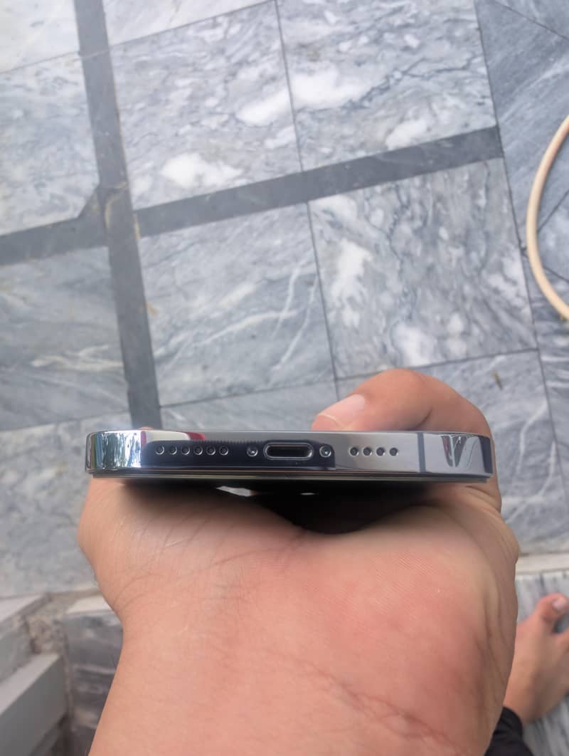 Apple iPhone 13 Pro Max 3