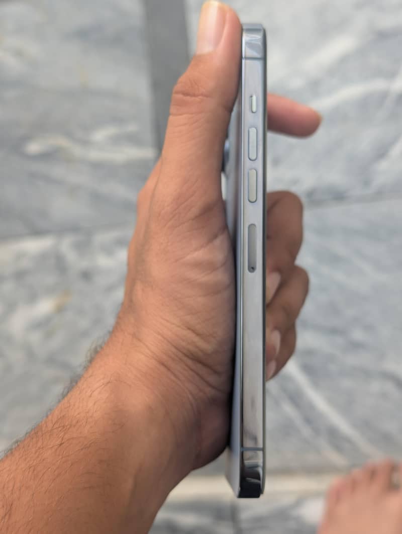 Apple iPhone 13 Pro Max 4