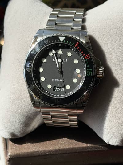 Gucci dive XL Stainless stell watch 200m