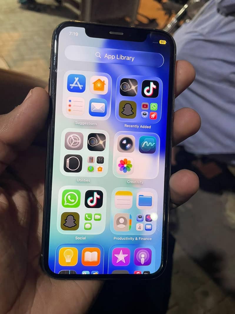 Apple iPhone 11 Pro 3