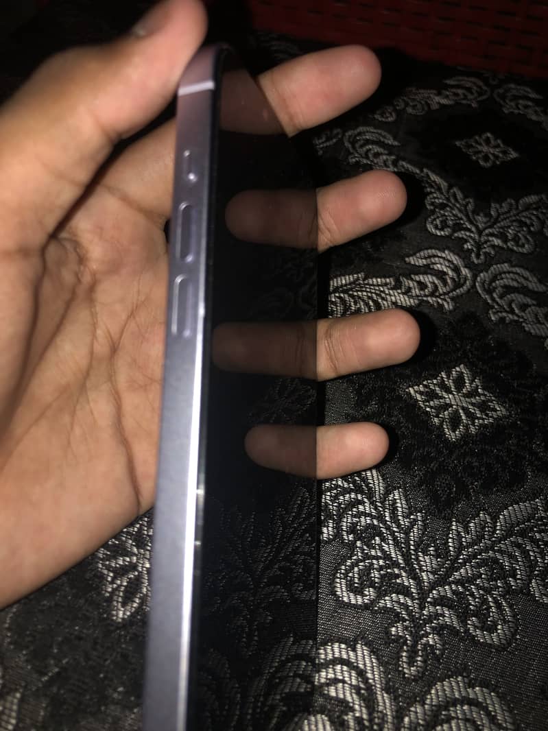 Apple iPhone 14 1