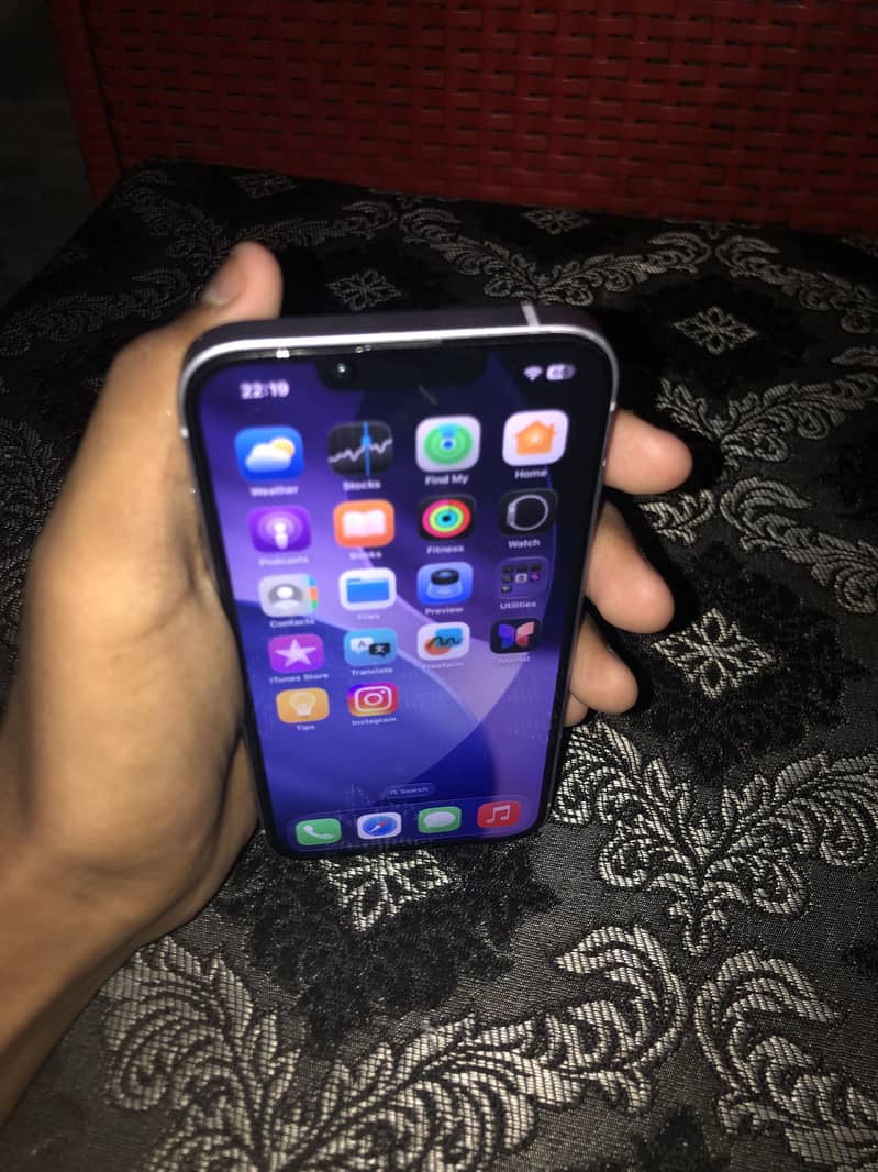Apple iPhone 14 3