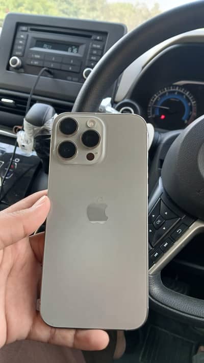 Apple iPhone 16 Pro Max