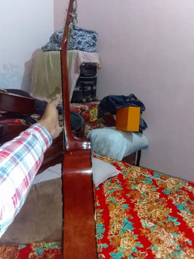 accostic guitar