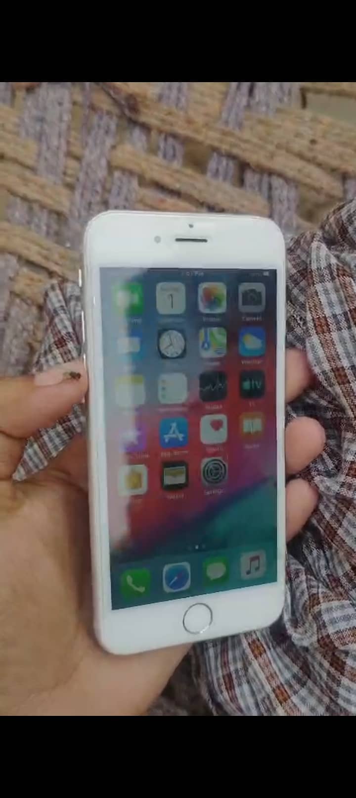 Apple iPhone 6S 1