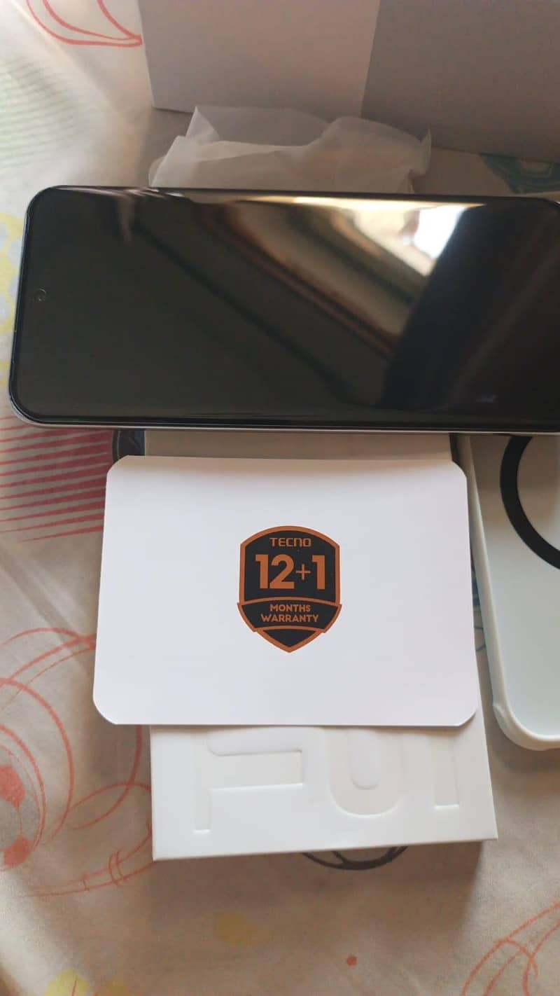 Tecno spark 40 pro Plus 12