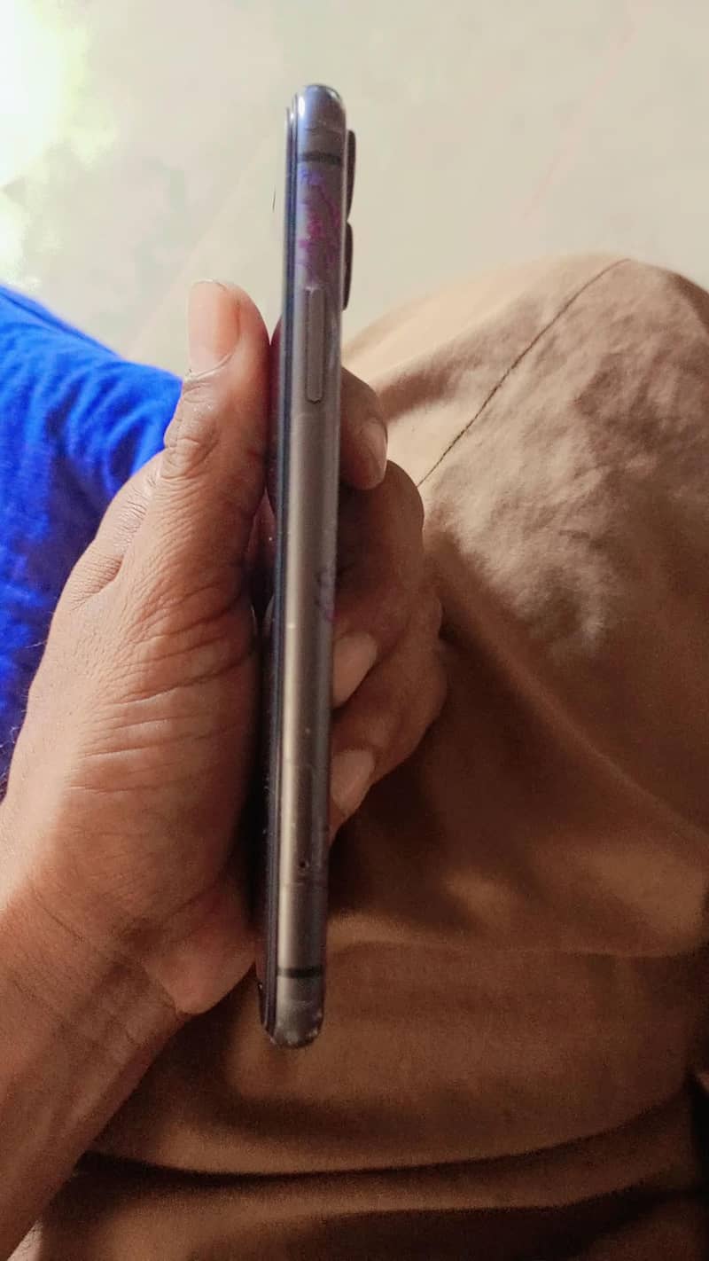 Apple iPhone 11 2