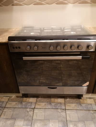 Media - 5 gas burner & Grill