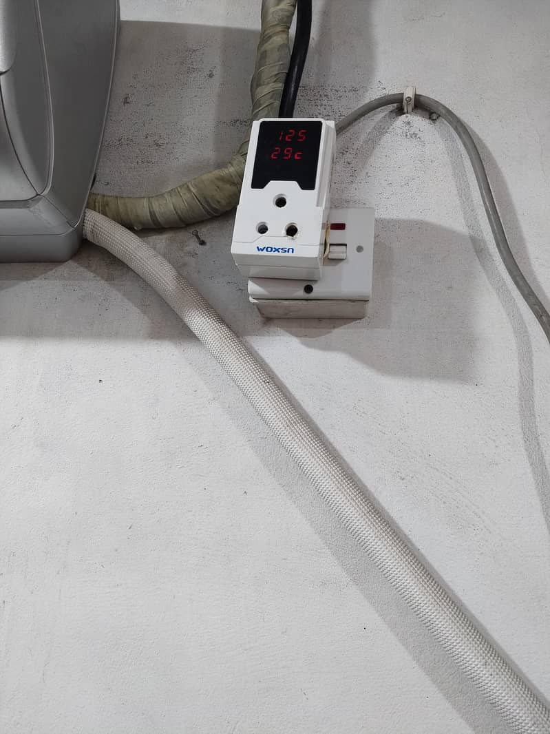 woxsn automatic AC protector 0