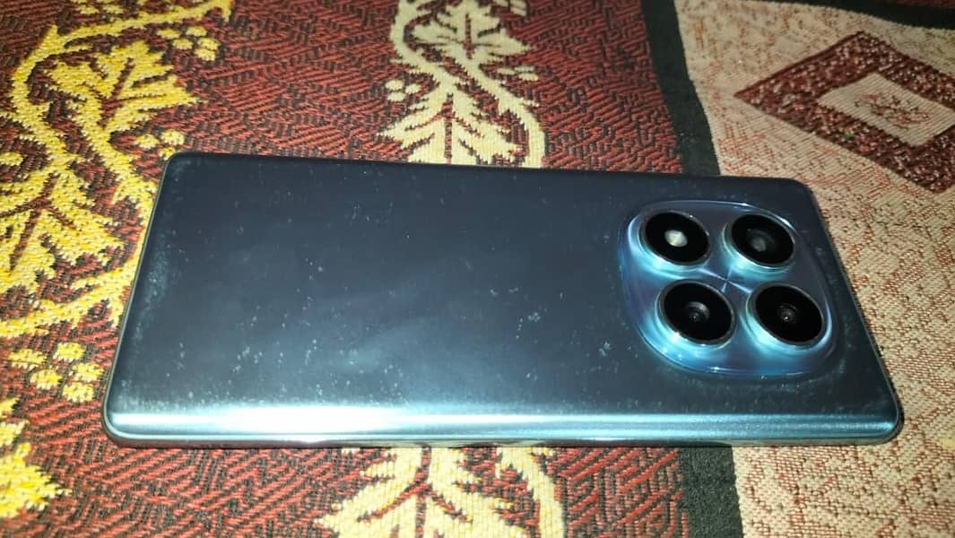 Xiaomi Redmi Note 14 Pro 3