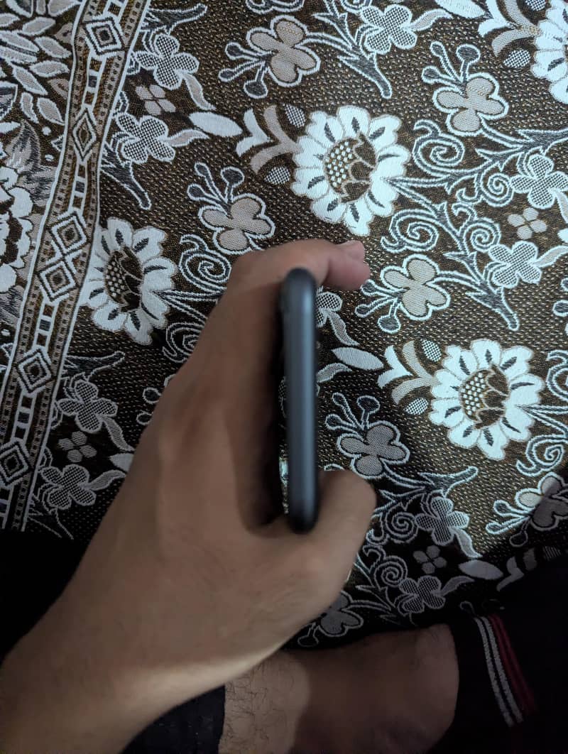 Apple iPhone 11 11