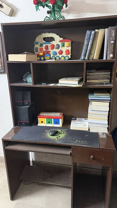 Computer table for sale