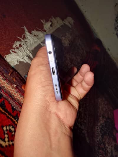 Oppo A3 10/10 condition with box